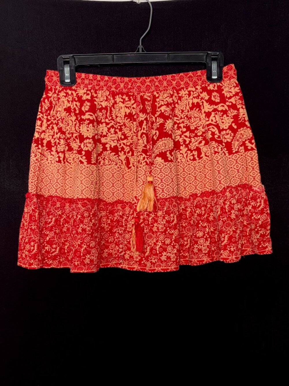 Anthropologie RAGA Red Floral Tiered Boho Mini Skirt with Tassels Size Small